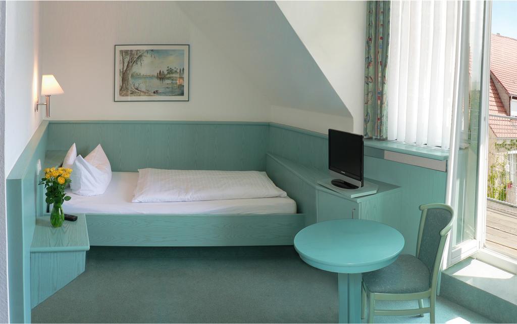 Hotel Till Eulenspiegel - Nichtrauchhotel - Garni Вюрцбург Стая снимка